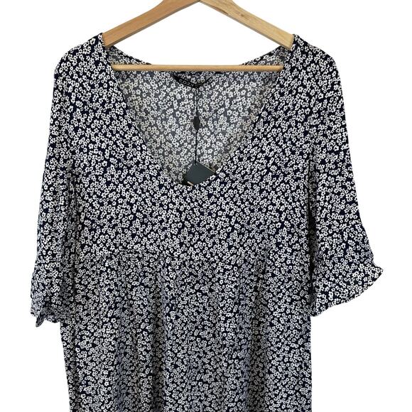 COZY Blue And White Floral V Neck Shift Dress Womens Size Large NWT Lightweight - Picture 9 of 15